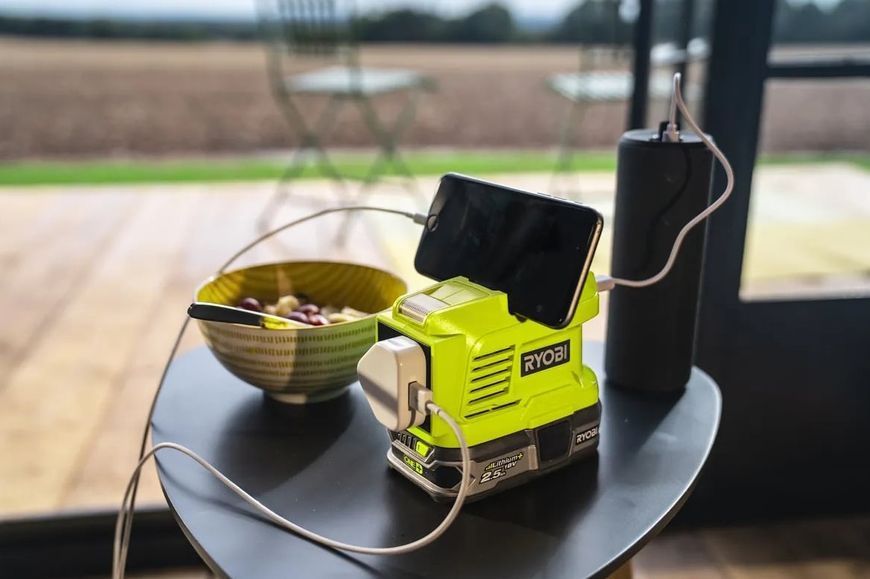 Ryobi Інвертор напруги акумуляторний ONE+ RY18BI150A-0, 220 Вольт, 150Вт/300Вт пікова, (без АКБ та ЗУ)