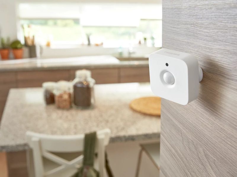 Philips Hue Датчик движения Hue Motion, ZigBee, 2в1, сенсор освещенности