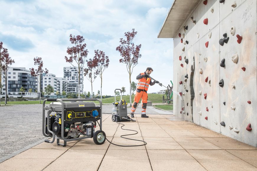 Karcher Генератор PGG 8/3 бензиновый, 380В (+230В), электростарт, max 7.5кВт, AVR