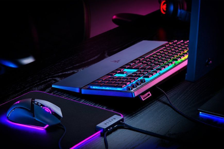 Razer Клавіатура Ornata V3 RGB 104key Mecha-Membrane Switch USB RU Black