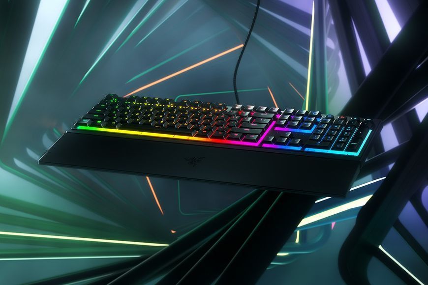 Razer Клавіатура Ornata V3 RGB 104key Mecha-Membrane Switch USB RU Black