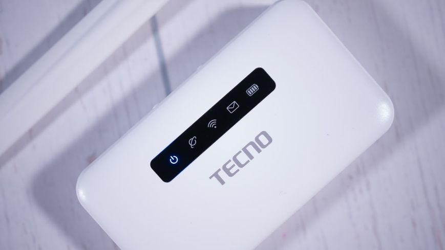 TECNO Мобільний маршрутизатор TR118 4G-LTE, 1x3FF SIM, 1xFE LAN, 1xmicro-USB, 2600mAh bat.