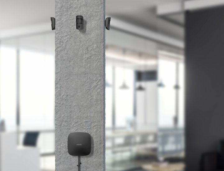Ajax Интеллектуальная охранная централь Hub 2 Plus, gsm, ethernet, wi-fi, jeweller, беспроводная, черный