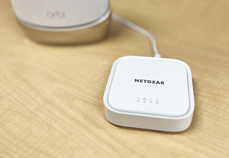 NETGEAR 4G/LTE Модем/Маршрутизатор LM1200, LTE CAT 4, 1xGE LAN, 1xGE WAN, 1xUSB-C, 2xTS-9